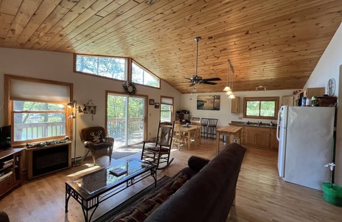 Wetmore Cottage | Lost on the Lake-Cozy Cottage with a Lakeview