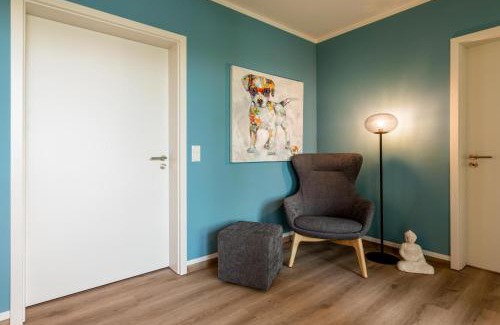 Krakow am See Apartment | Lotusblume - 5 Sterne Ferienunterkunft mit möblierter Terrasse am Krakower See