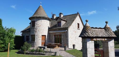 Aumont-Aubrac House | Lou chastelou odheteo a aumont aubrac