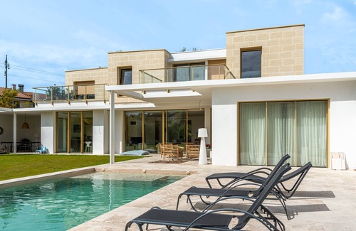 Lestonat - Monsejour House | Loue Maison D'architecte - Grand Jardin et Piscine à Bordeaux
