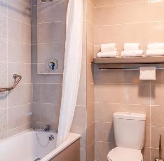 Castlebar House | Lough Lannagh Self Catering Cottages