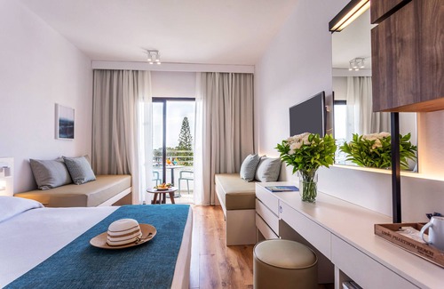 Geroskipou Resort | Louis Phaethon Beach