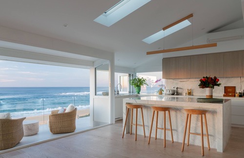 Forresters Beach House | Loulou Beach House – 5 BR incl. Studio