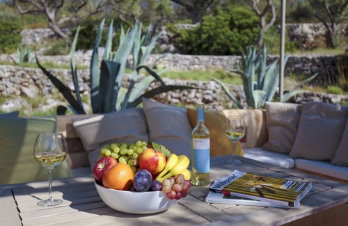 Ithaki Villa | Loutsa Villa - Two Bedroom Villa, Sleeps 4