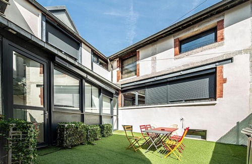 Faubourg Sud Apartment | LOVE BALLON Élégant Cabinet d'architecte reconfiguré tout en douceur climatisé avec terrasse proche Centre Ville Gare Cité Gastronomique