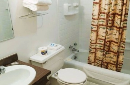 International Falls Hotel | Love Hotels Voyageur by OYO at International Falls MN