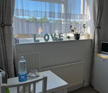 Cray Valley East House | Love & Peace