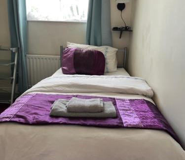 Cray Valley East House | Love & Peace