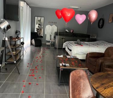 Saint-Bauzille-de-la-Sylve Apartment | Love Room - La Parenthèse
