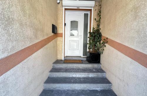 Bogny-sur-Meuse Apartment | Love Room La Crèche Romantique