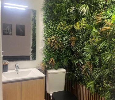 Villemur-sur-Tarn Villa | Love Room romantique - Jacuzzi et Sauna intimes