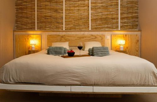 Brech Apartment | Love Room Suite Bali - Auray en Bretagne