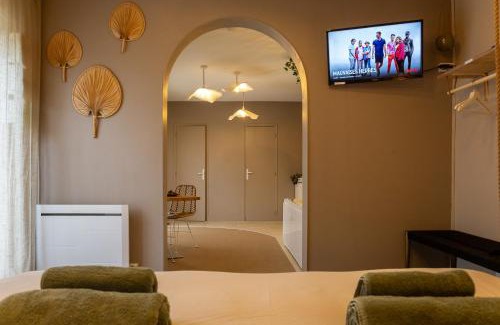 Brech Apartment | Love Room Suite Bali - Auray en Bretagne
