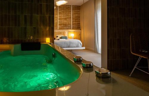 Brech Apartment | Love Room Suite Bali - Auray en Bretagne