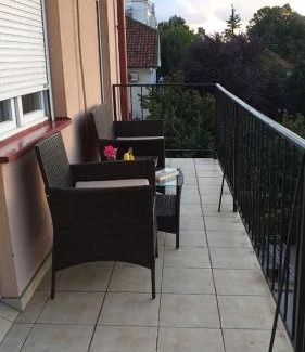 Banovo brdo Apartment | LOVE