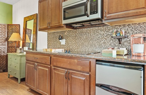 Corrales Apartment | Love Shack Cozy Corrales Country Getaway