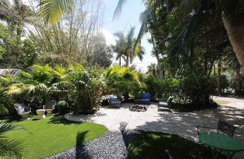 Naples Cottage | Love shack, your perfect SWFL Get Away!!!