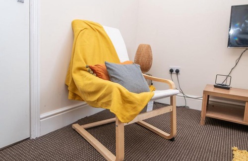 Brierley Hill Apartment | Lovely 1 bed apart.Contractors.NearRussellHillHosp