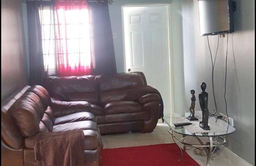 New Kingston Apartment | lovely 1 Bedroom In New Kingston: Kensington Crescent