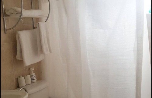 New Kingston Apartment | lovely 1 Bedroom In New Kingston: Kensington Crescent