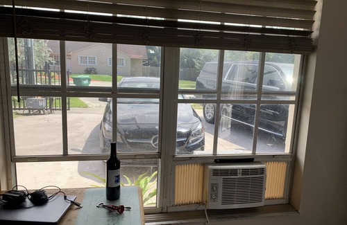 Ludlam Apartment | Lovely 1-bedroom Studio with hot tub