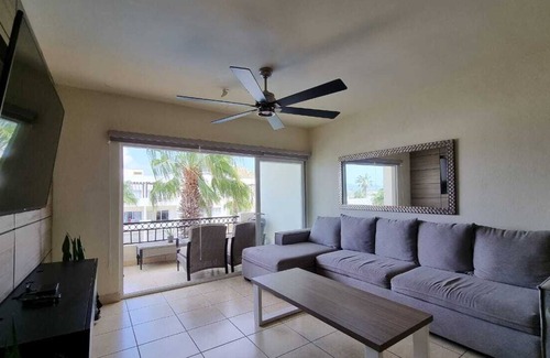 Libertad Apartment | Lovely 2 Bedroom Condo, 2 Pools Gym 5 min Downtown