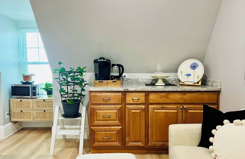 Mid-Cambridge Apartment | Lovely 2-bedroom apartment in Cambridge near Harvard and MIT