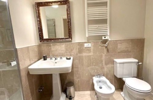 Historic Center Apartment | Lovely 2 bedroom apartment nearby Piazza Maggiore