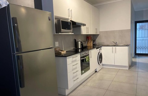 Bloubergstrand Apartment | Lovely 2 Bedroom Apartment- Blouberg Sandowns