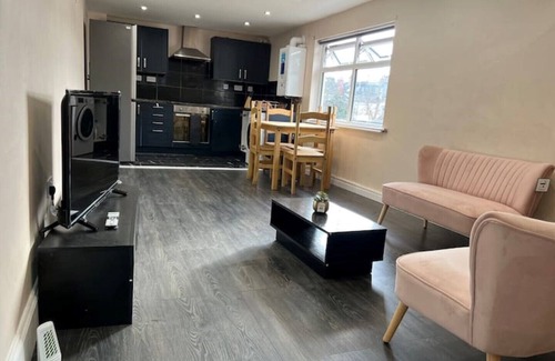 Hull Apartment | Lovely 2- Bedroom Apartment in Kingston upon Hull