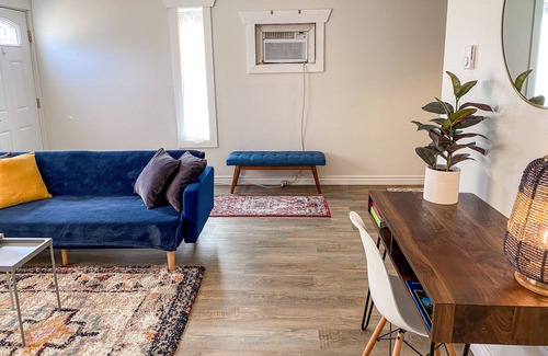 Camas Apartment | Lovely 2 Bedroom Duplex Unit Near Restaurants and Parks