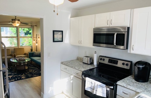 Dania Beach Apartment | Lovely 2 - Bedroom Rental Unit Near the Beach