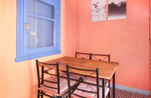 Agios Panteleimonas Apartment | Lovely 2-bedroom Rustic Rental in Athens 6 PAX