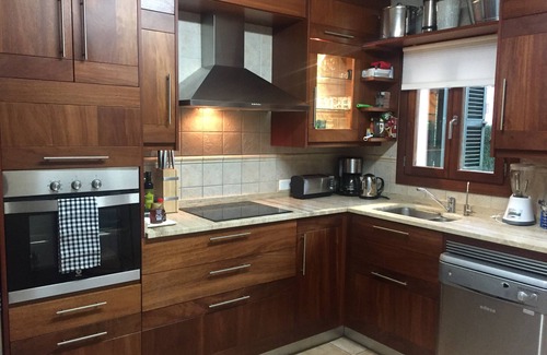 Alcudia Villa | Lovely 3 bdr villa w aircon & wi-fi, private saltwater pool, 400m to beach