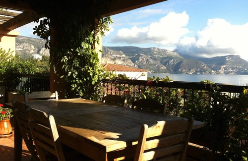 Cap-Ferrat Apartment | Lovely 3 bedroom apartment in village of St Jean Cap Ferrat, sea views and pool