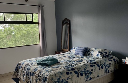 Roble Apartment | Lovely 3 bedroom apartment overlooking Christmas tree farm