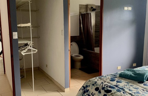 Roble Apartment | Lovely 3 bedroom apartment overlooking Christmas tree farm