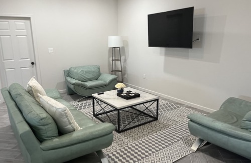 Tahlequah Villa | Lovely 3 bedroom rental unit close to the River and Lake!