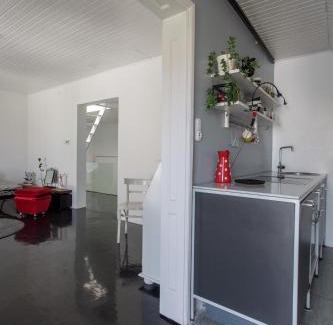 Velika Gorica Apartment | Lovely 3-bedroom Skyline Apartment