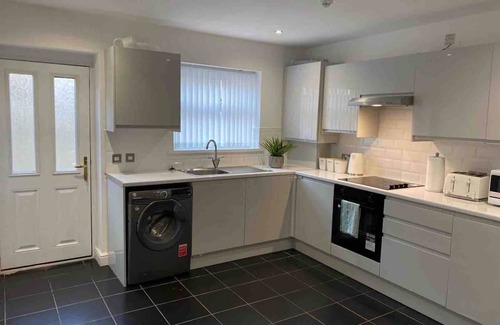 Anfield House | Lovely 3-bedroom townhome in Liverpool