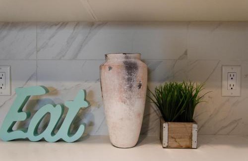 Historic Core Apartment | Lovely 3BR Apt With Balcony And Rooftop Pool Plus Views