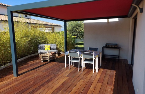 Six-Fours-les-Plages Apartment | Lovely 41m² air-conditioned T2 apartment 5 minutes from the beach