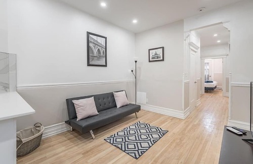 Mile End Apartment | Lovely 4BedR in the heart of Mile-End ~ FREE Parking