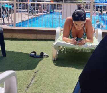 Ra'ananna Apartment | Lovely and Bright Apart, 2 Bed, 2 Bath, sleeps 5, Swimming pool - Jacuzzi & Gym