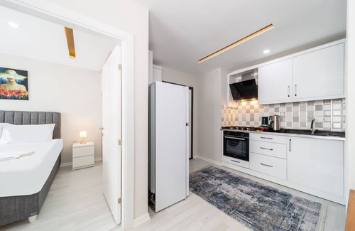 Antalya City Centre Apartment | Lovely and Central Flat near Beach in Antalya