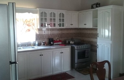 Ocho Rios House | Lovely and Comfortable one bedroom house in Mansfield meadows, Ocho Rios.