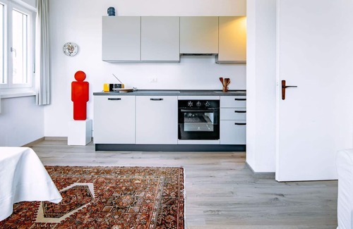 Caldonazzo House | Lovely apartment in villa for 4 people with TV, patio and parking