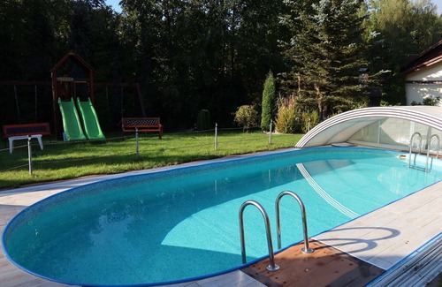 Desna Apartment | Lovely apartment for 4 people with WIFI, pool, TV and patio