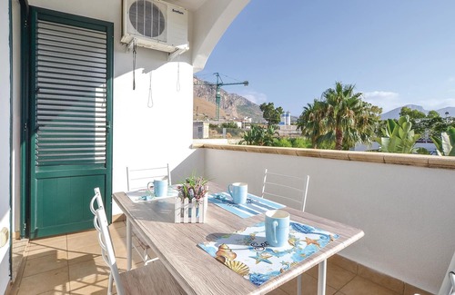 Isola delle Femmine Apartment | Lovely apartment in Isola delle Femmine