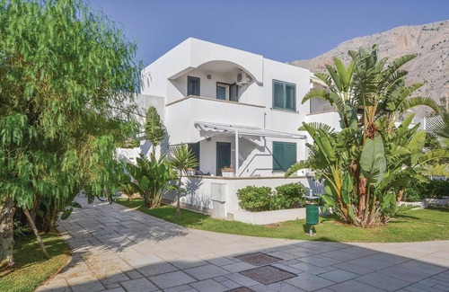 Isola delle Femmine Apartment | Lovely apartment in Isola delle Femmine